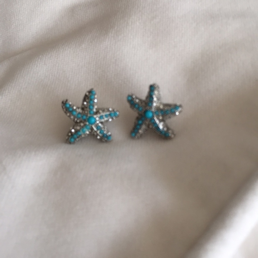 Stella and Dot Starfish pierced earrings